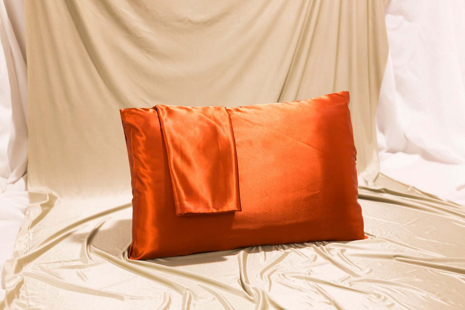 Jovés Rust - Satin pillowcase with an interior pocket